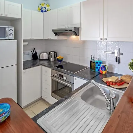 Apartment 207 Kings Palace Seaview *