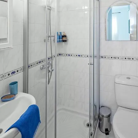 207 Kings Palace Seaview Apartmán *